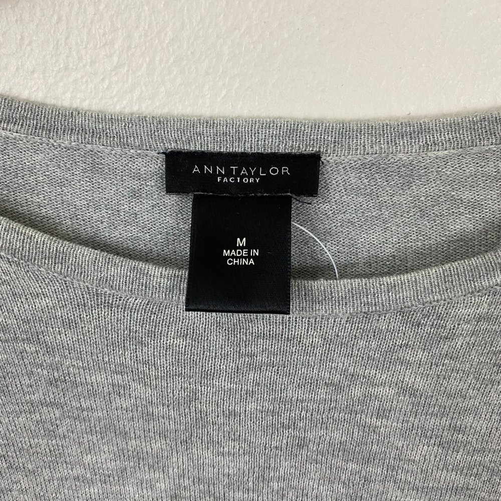 Ann Taylor Gray Balloon Sleeve Top - Picture 6 of 7